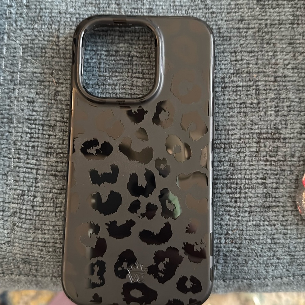 Velvet cavier iPhone 14 Pro case. Mag safe